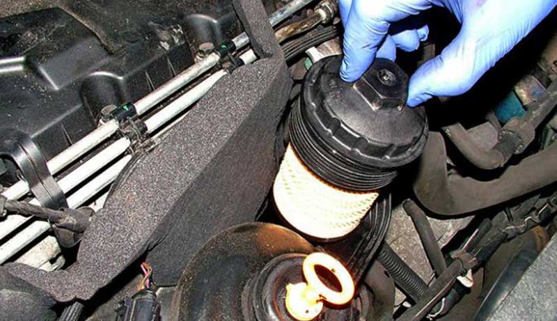 Can you change the oil filter without emptying the oil