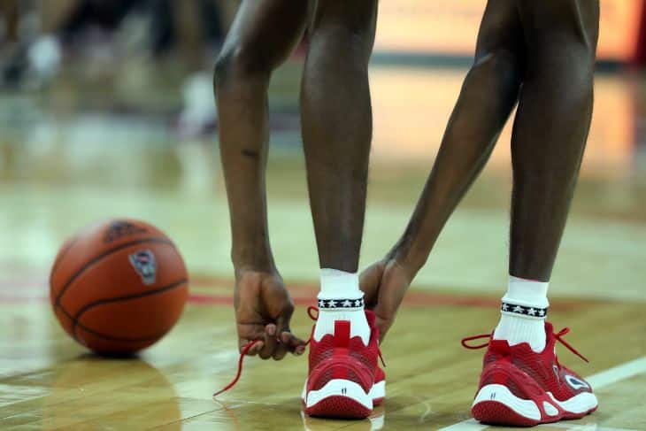 How to Put on Basketball Shoes